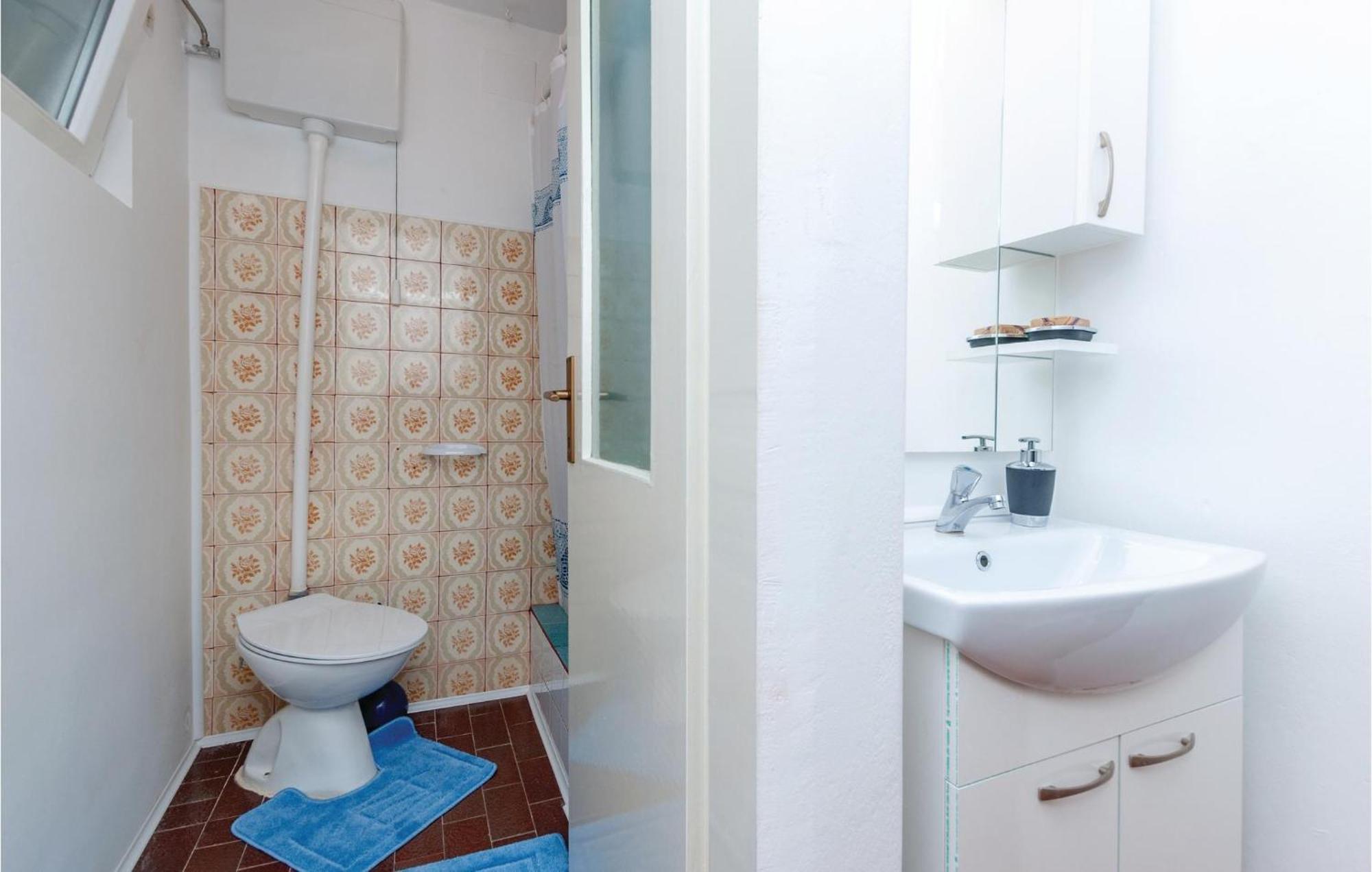 Beautiful Apartment In Jadrija With Kitchen Exteriör bild