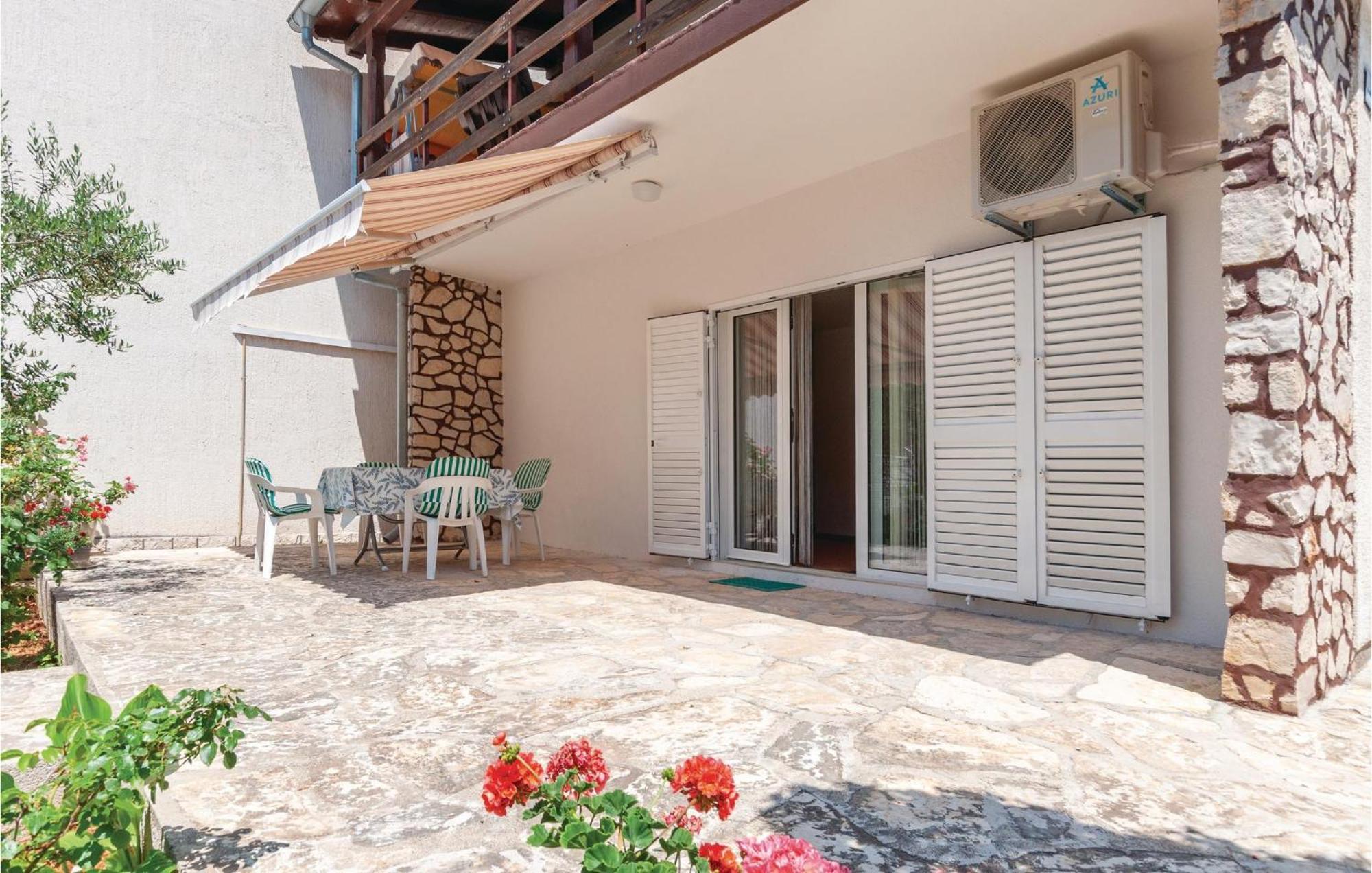 Beautiful Apartment In Jadrija With Kitchen Exteriör bild
